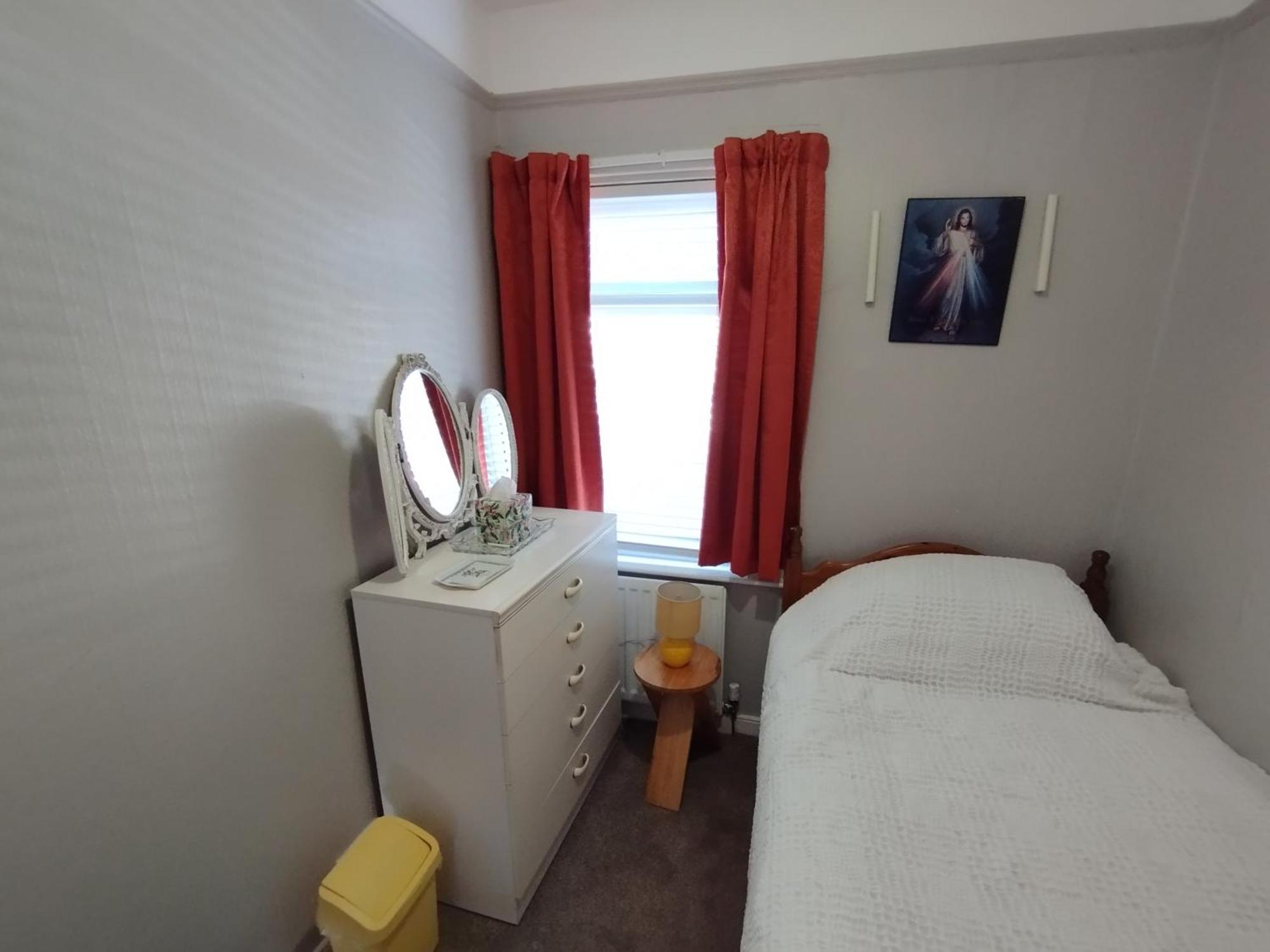 Homely Wee House Bed & Breakfast *